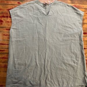 Elegant Women's Gray Tunic Top